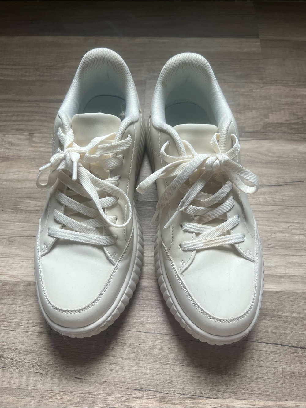 Dream Pairs- Classic All-White Leather Trainers